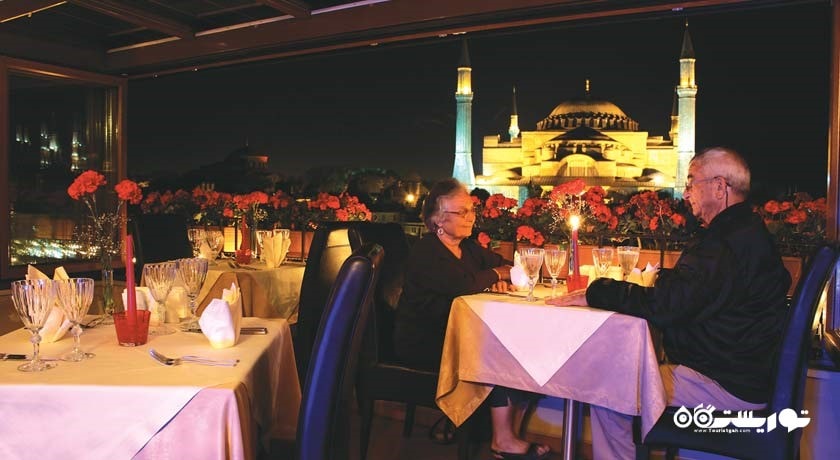 نمای رستوران پشت بام ایاصوفیه